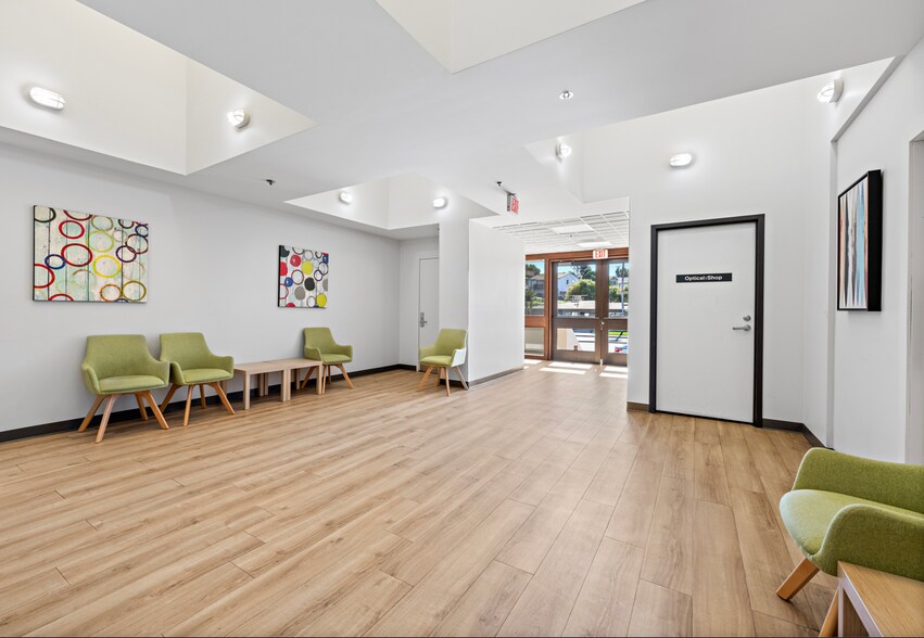 More Photos Of 7862 El Cajon Blvd, La Mesa Medical For Lease