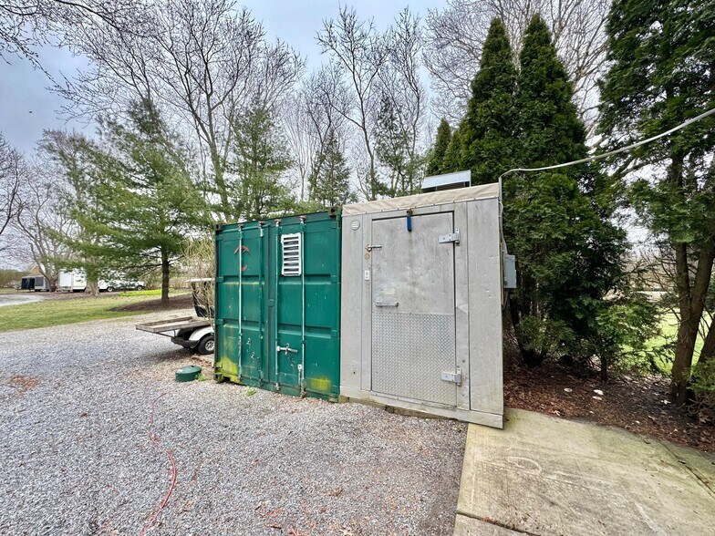More Photos Of 370 Manor Ln, Jamesport Restaurant For Sale