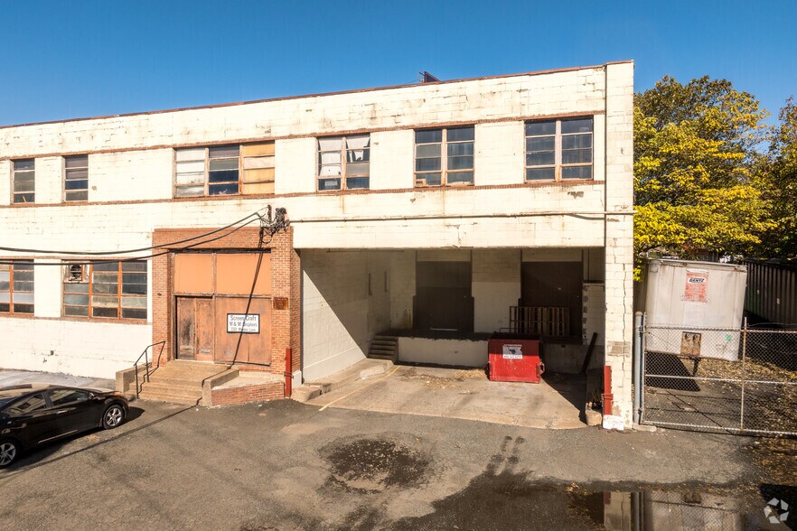 More Photos Of 3301 Maiden Ln, Philadelphia Manufacturing For Sale