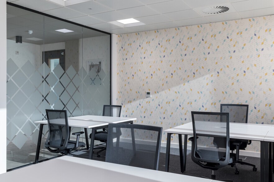 More Photos Of 145 London Rd, Kingston Upon Thames Office For Lease