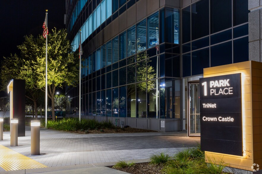 More Photos Of 1 Park Pl, Dublin Office For Lease