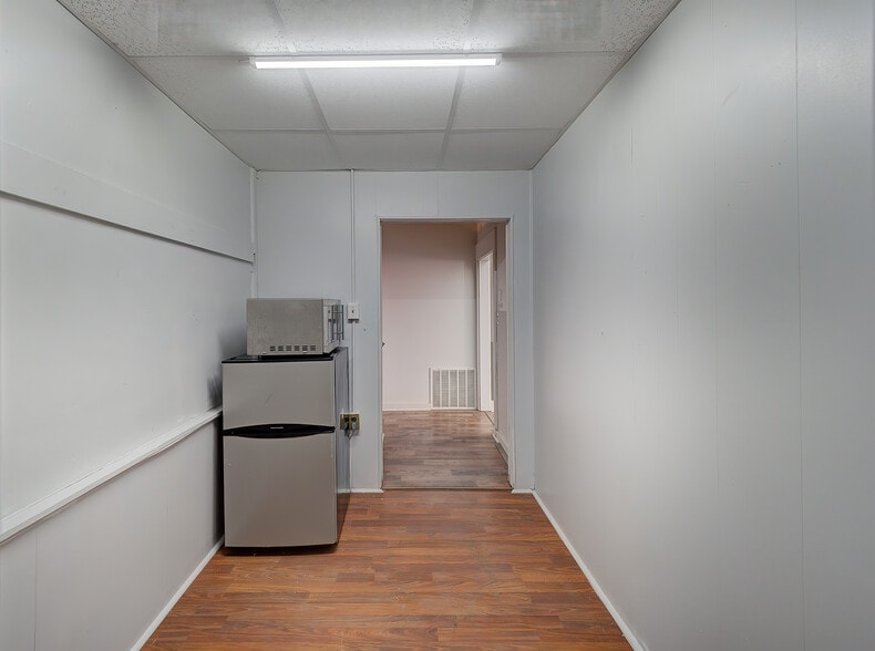 More Photos Of 125 Main St, Flemington Multifamily For Sale