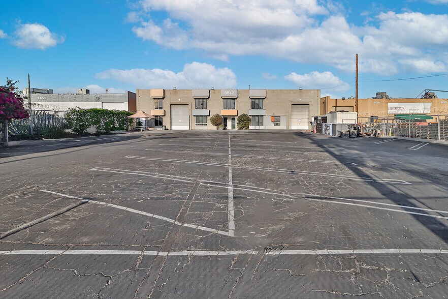 More Photos Of 6846 Valjean Ave, Van Nuys Warehouse For Sale