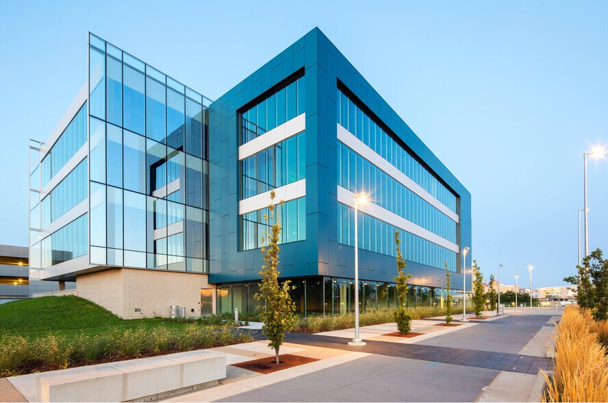 More Photos Of 4201 Rivers Edge Pky, Council Bluffs Office For Lease