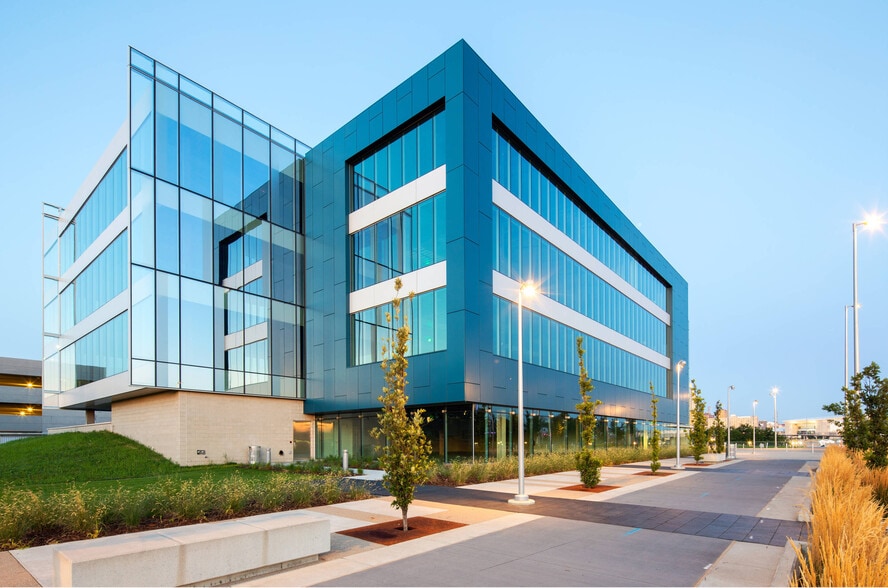 More Photos Of 4201 Rivers Edge Pky, Council Bluffs Office For Lease