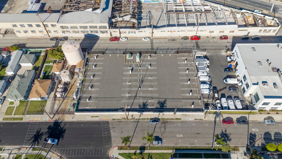 More Photos Of 4441 E 52nd St, Vernon Land For Lease