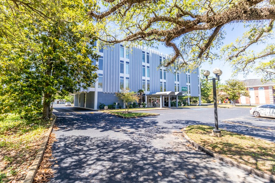 More Photos Of 1126 Jackson Ave, Pascagoula Office For Sale