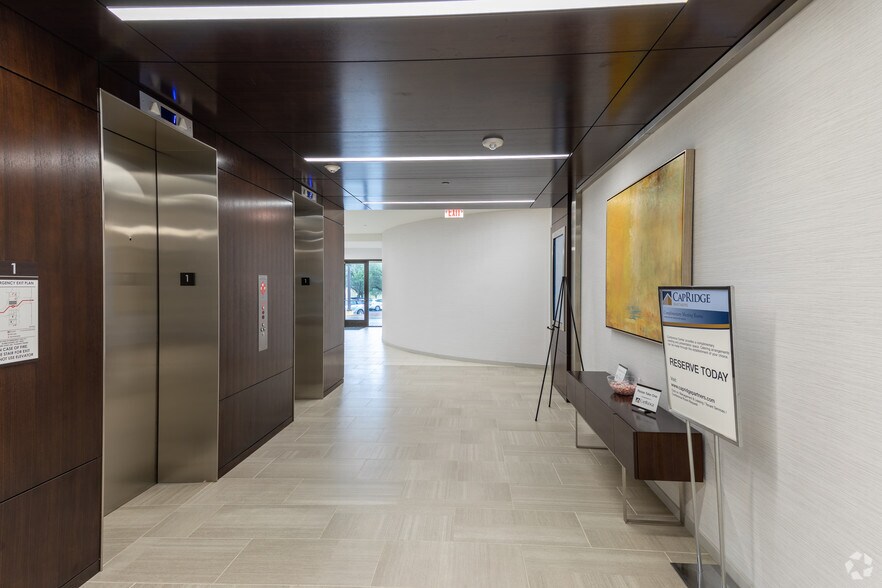 More Photos Of 11111 Carmel Commons Blvd, Charlotte Unknown For Lease