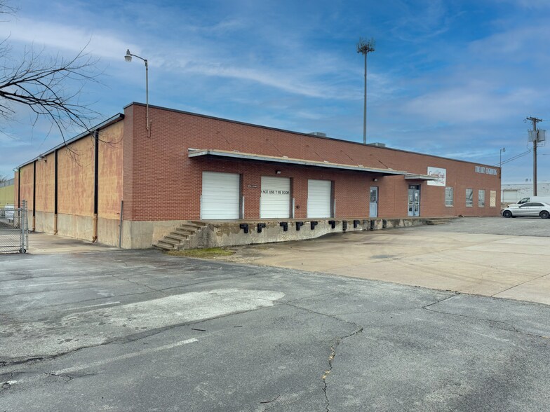 Primary Photo Of 6716 E 12th St, Tulsa Manufacturing For Lease