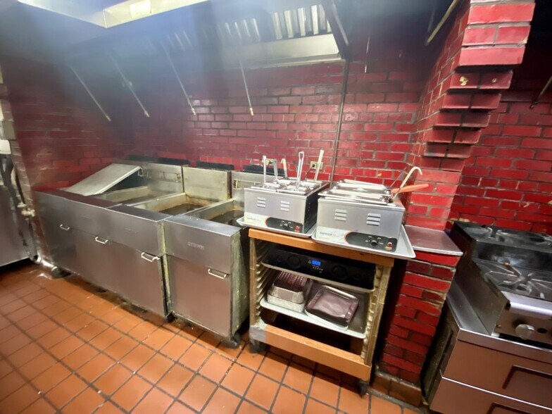 More Photos Of 720 S Main St, Adrian Restaurant For Sale