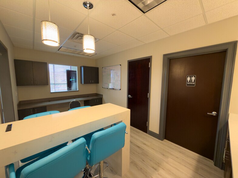 More Photos Of 1186 Satellite Blvd, Suwanee Office Residential For Lease