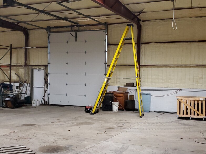 More Photos Of 1700 NW 5th St, Richmond Warehouse For Sale