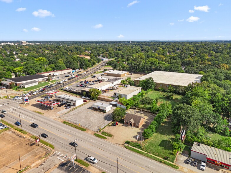 More Photos Of 918 Front St, Tyler Land For Sale