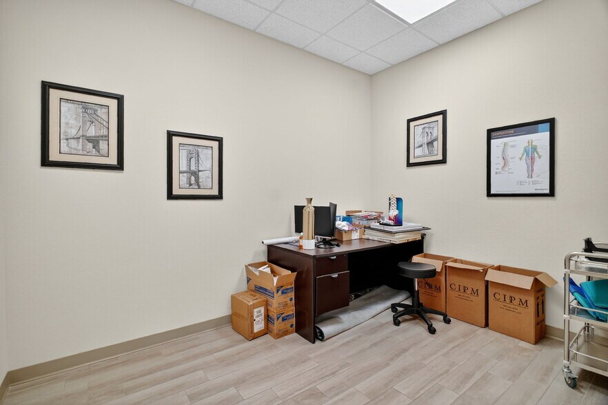 More Photos Of 1511 Buenos Aires Blvd, Lady Lake Funeral Home For Lease