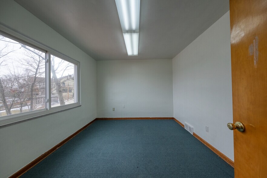More Photos Of 340 Center Ave, Pittsburgh Medical For Sale