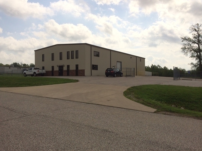 Primary Photo Of 10105 Hedden Rd, Evansville Warehouse For Sale