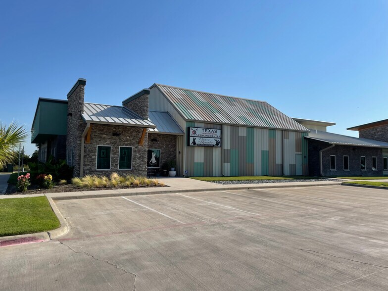 Primary Photo Of 1505 Airport Rd, Rockwall Flex For Lease