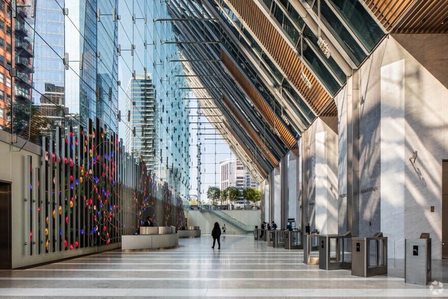 More Photos Of 150 N Riverside Plz, Chicago Office For Lease