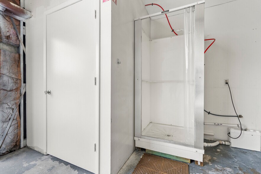 More Photos Of 1501 SE Decker Ave, Stuart Industrial For Sale