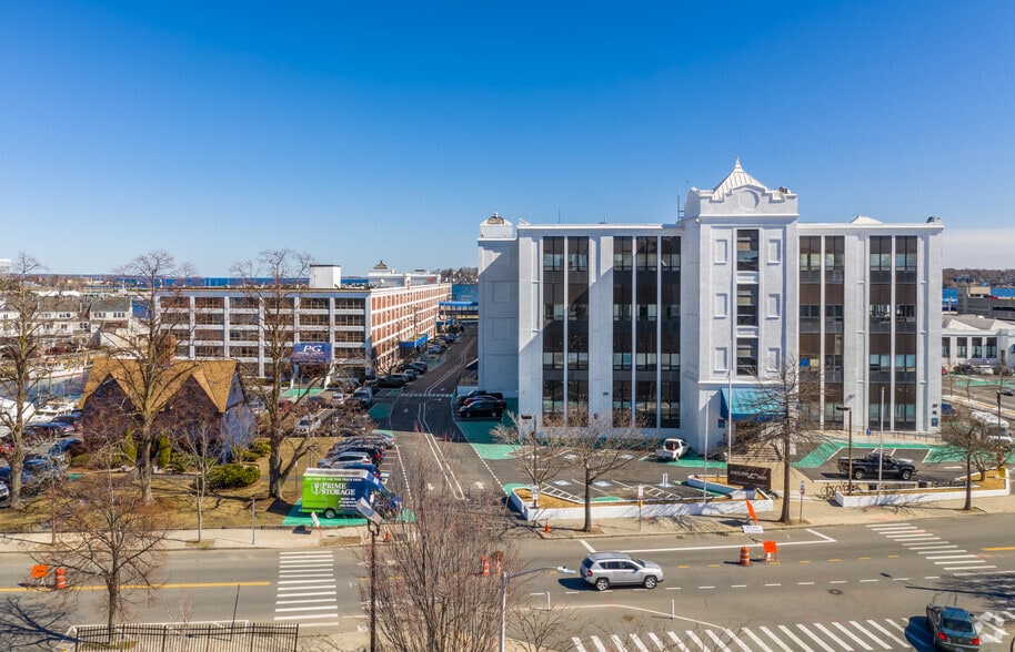 More Photos Of 35 Congress St, Salem Light Distribution For Lease