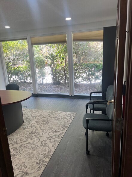 More Photos Of 1406 Kingsley Ave, Orange Park Medical For Lease