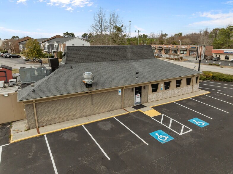 More Photos Of 1301 Gum Branch Rd, Jacksonville Restaurant For Lease