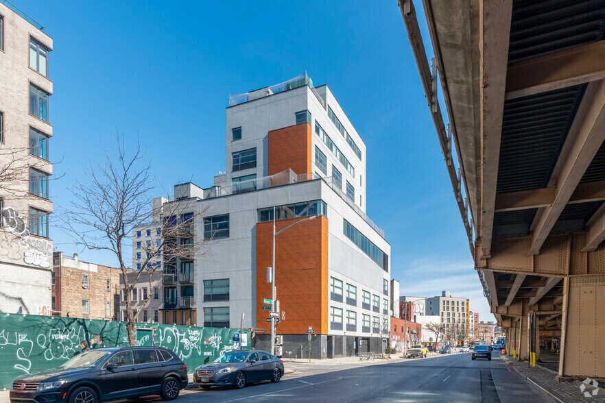 More Photos Of 297-299 N 7th St, Brooklyn Schools For Lease