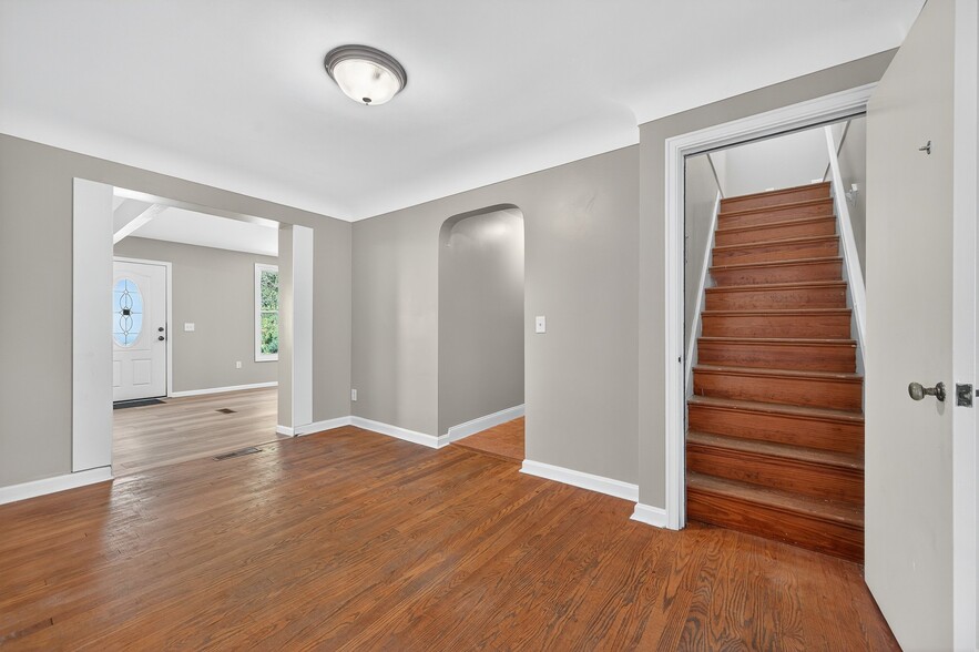 More Photos Of 5709 Cheviot Rd, White Oak Office For Sale