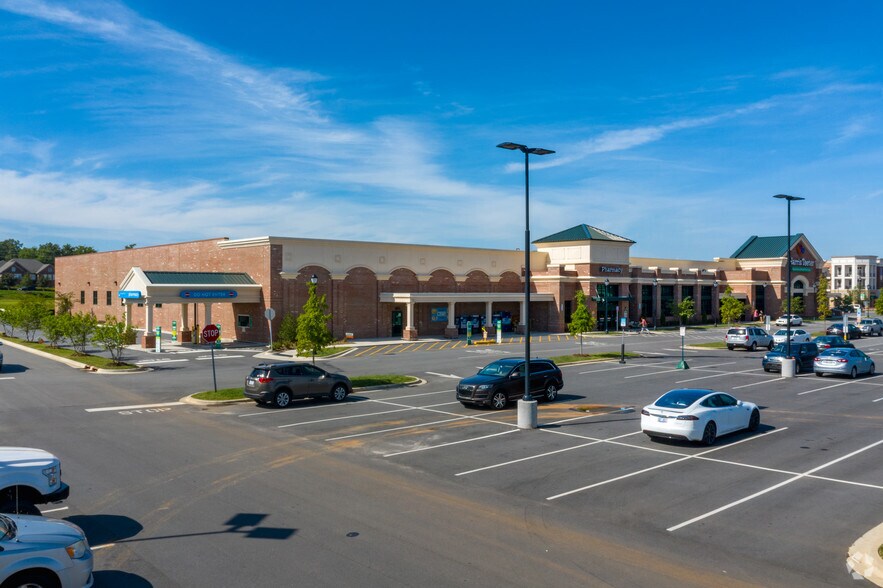 More Photos Of 11135 Golf Links Dr, Charlotte Unknown For Lease