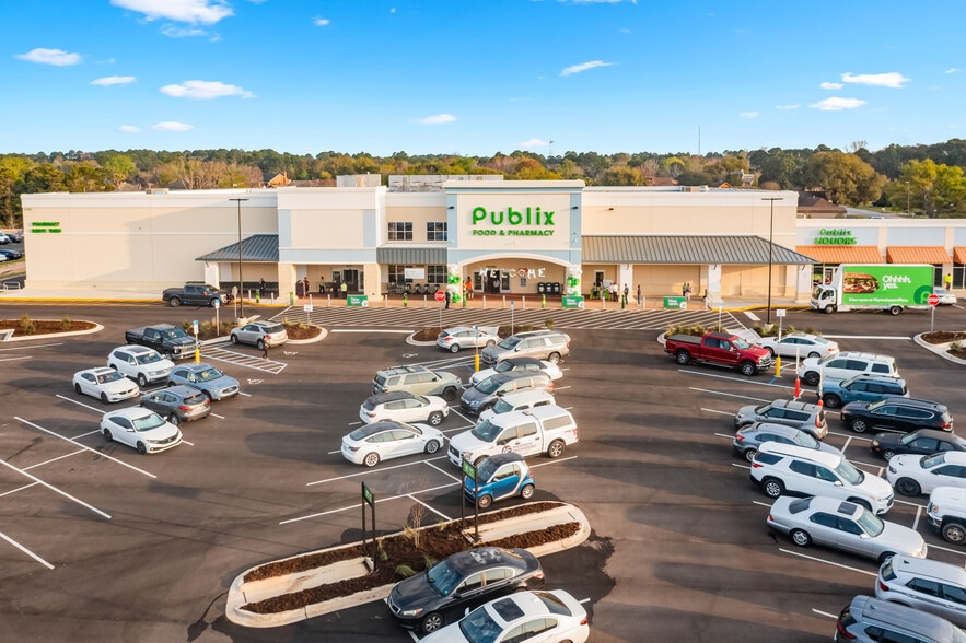 More Photos Of 10040 Navarre Pky, Navarre General Retail For Lease
