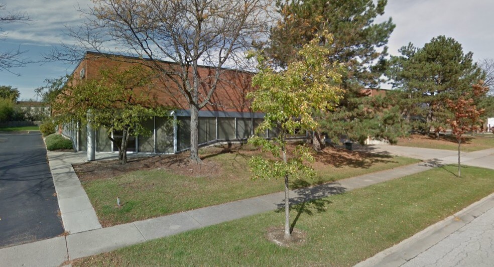More Photos Of 160-180 Lexington Dr, Buffalo Grove Light Distribution For Lease