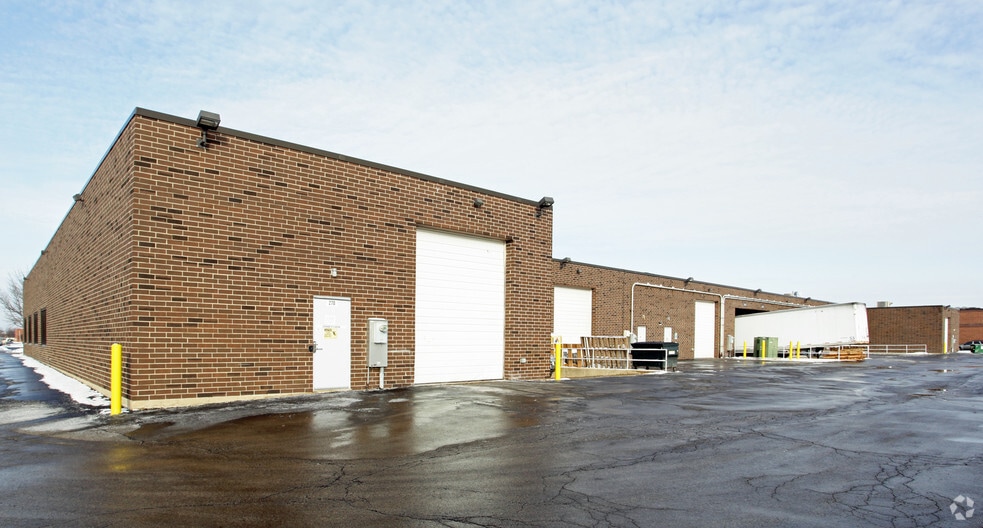 More Photos Of 250-270 Tubeway Dr, Carol Stream Flex For Lease