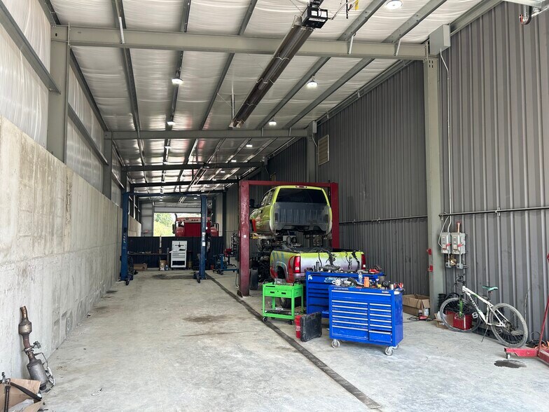 More Photos Of 5259 Bane Rd NE, Mechanicstown Warehouse For Sale