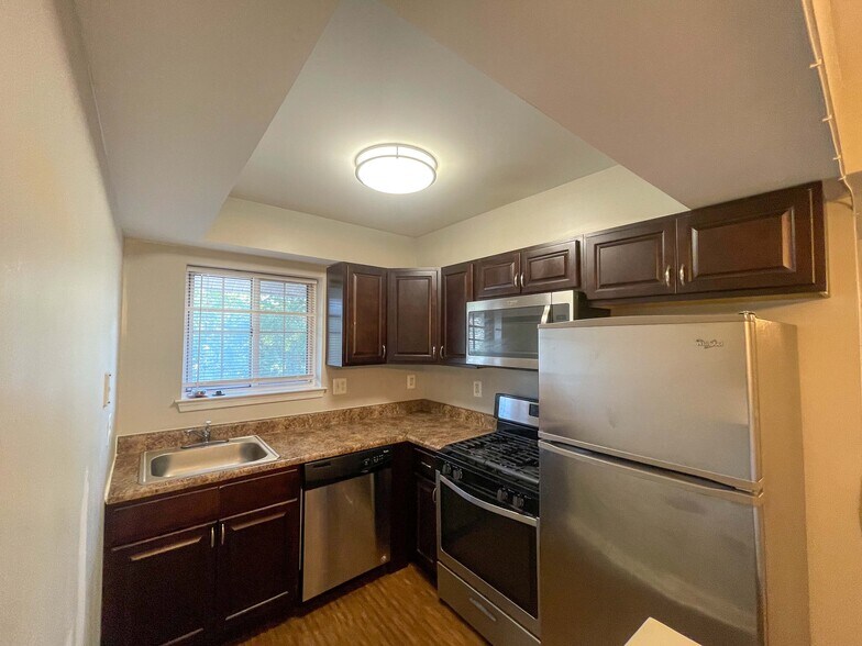 More Photos Of 1627 Ingleside Ave, Baltimore Apartments For Sale