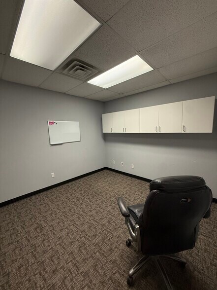 More Photos Of 1202 Industrial Dr, Warsaw Industrial For Sale