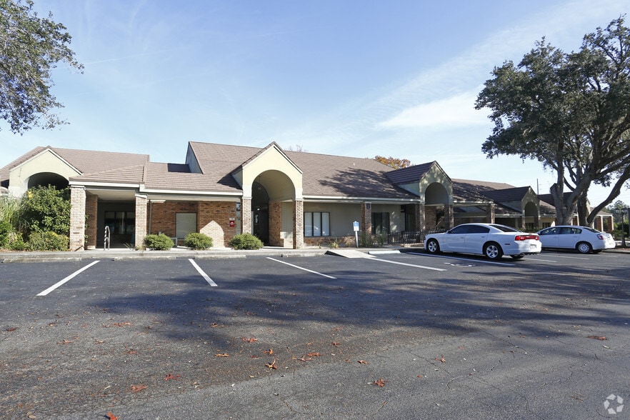 More Photos Of 5327 Commercial Way, Spring Hill Office For Lease