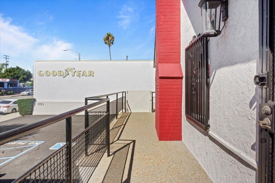 More Photos Of 1191 E Walnut St, Pasadena Office Residential For Sale