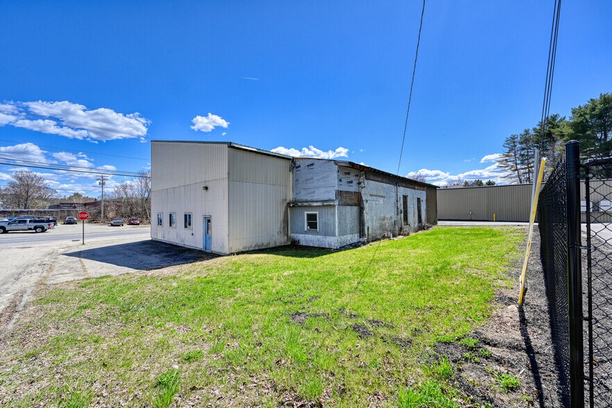 More Photos Of 74 Route 133, Winthrop Flex For Sale