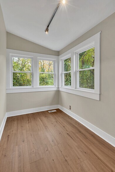 More Photos Of 1102 Kirkland Avenue, Nashville Office Residential For Lease