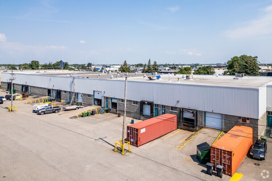 More Photos Of 6630-6650 Rue Abrams, Montréal Warehouse For Lease