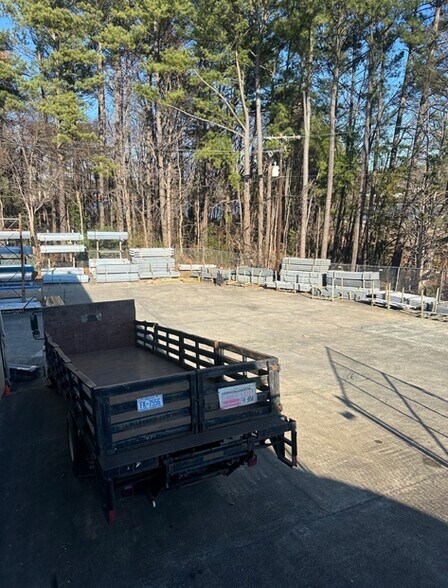 More Photos Of 3140 Hillsborough Rd, Durham Warehouse For Lease