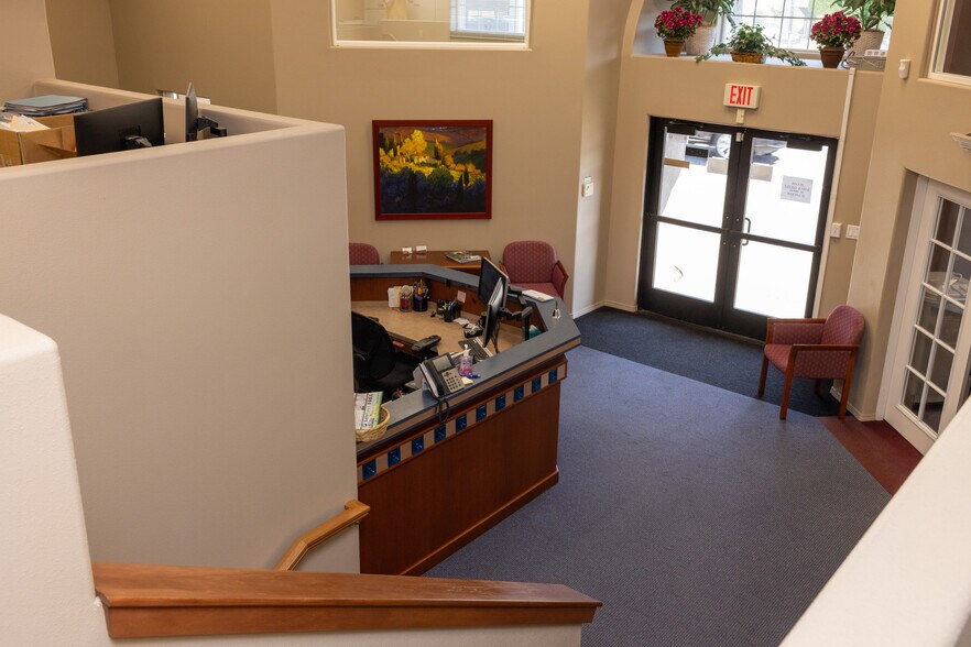 More Photos Of 8333 SE Stark St, Portland Office For Sale