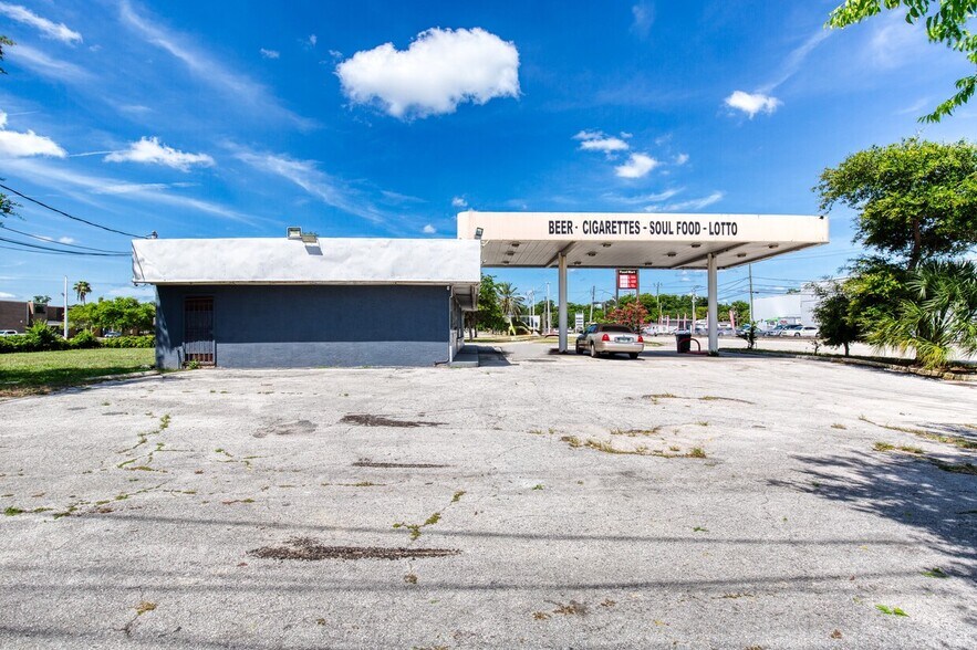 More Photos Of 1027 Mason Ave, Daytona Beach General Retail For Sale