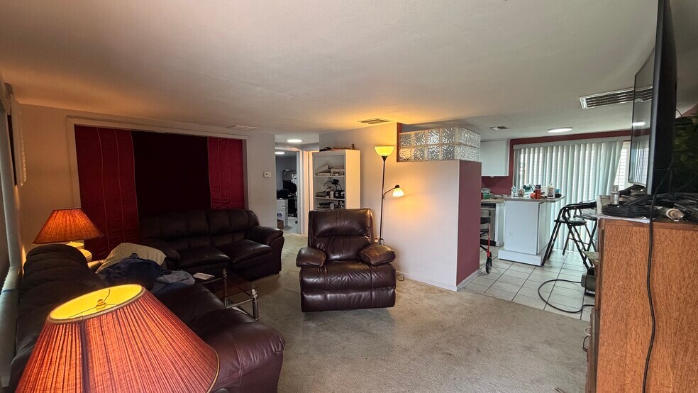More Photos Of 5 Carl Ct, Beverly Hills Office For Sale