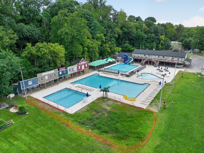 More Photos Of 13 Beaver St, Hulmeville Swimming Pool For Sale
