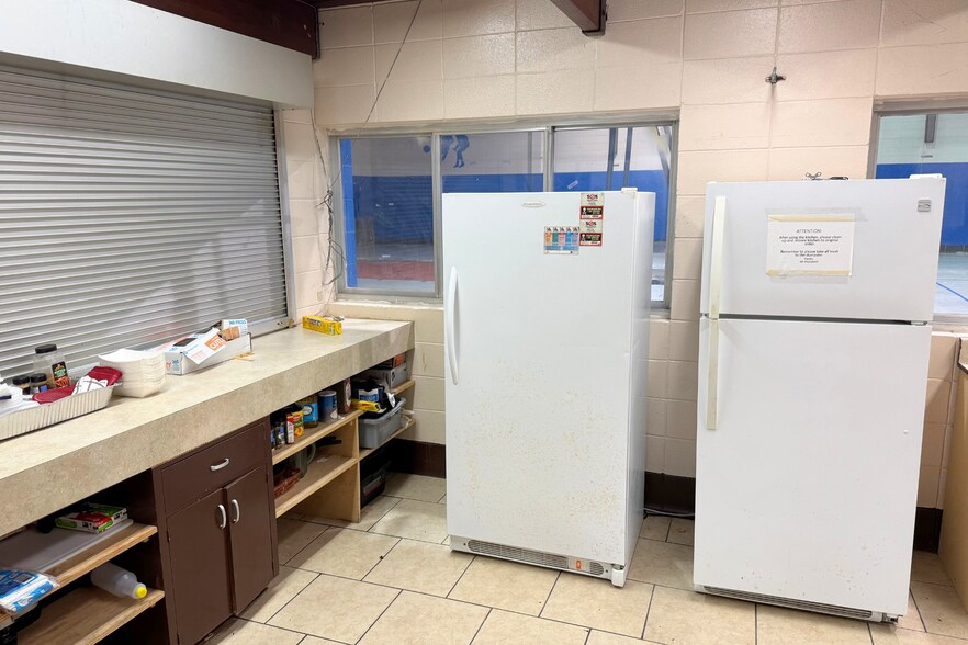 More Photos Of 2701 Main st, Little Rock Sports And Entertainment For Sale