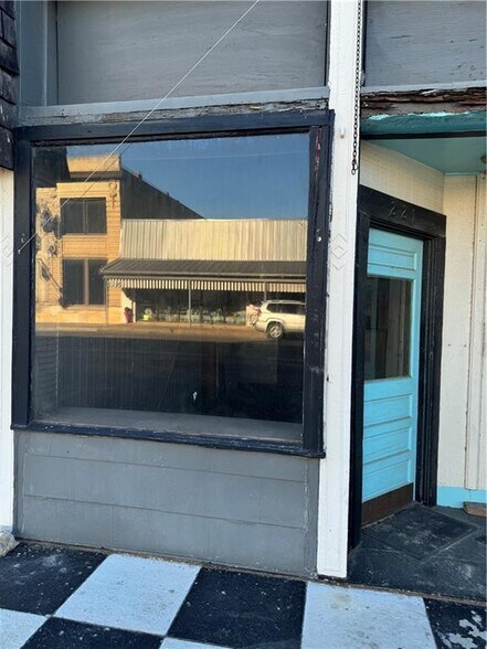 More Photos Of 221 S Main St, Mcgregor Storefront Retail Office For Sale