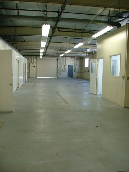 More Photos Of 1009 S Mountain Ave, Monrovia Manufacturing For Lease