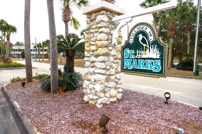 More Photos Of 30 Old Palmetto Path, Saint Marks Restaurant For Sale