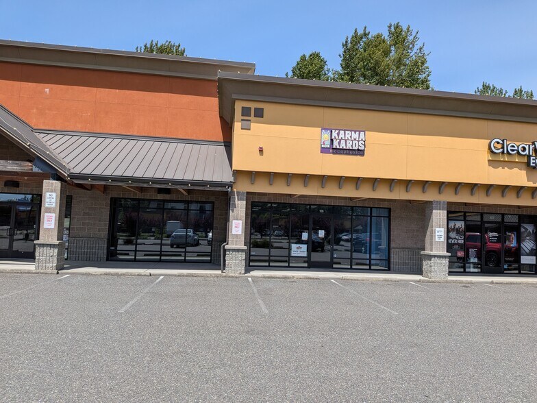 More Photos Of 410 W Bakerview Rd, Bellingham General Retail For Lease